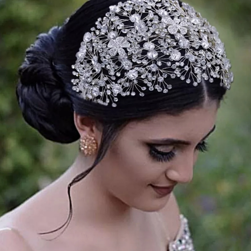 ♥️✅NWT Dazzling Crystals Luxurious  Tiara  jewel.
